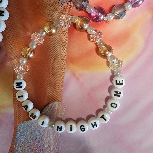 Taylor Swift Miami Night One Eras Tour Surprise Song Friendship Bracelets - Picture 5 of 8